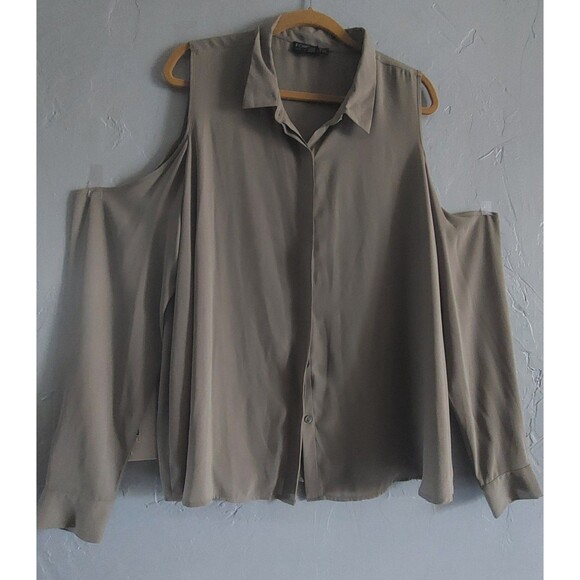 Forever 21 Tops Women Plus 3X, Open Shoulder Pretty, 22.5 Inch Of Armp To Armp - Picture 1 of 12